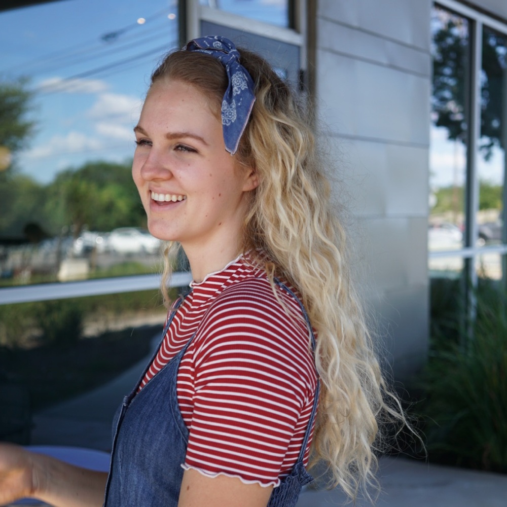 Meet your Posher, Rebekah